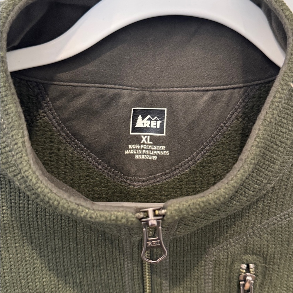 Men’s REI quarter zip - Picture 2 of 4